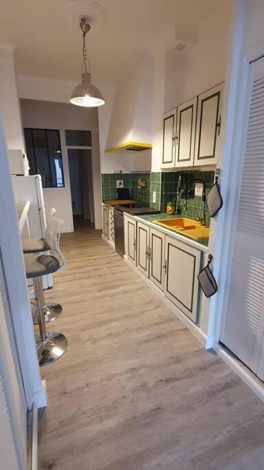 Appartement Centre-Historique 70 M2 Fréjus 外观 照片